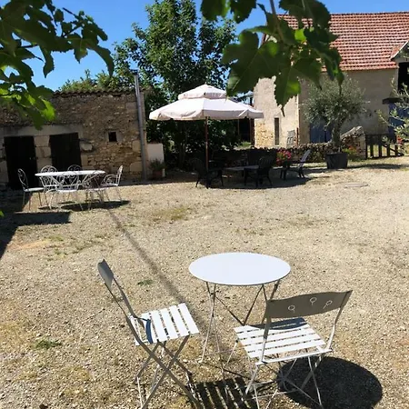 La Ferme De Molante Bed & Breakfast *